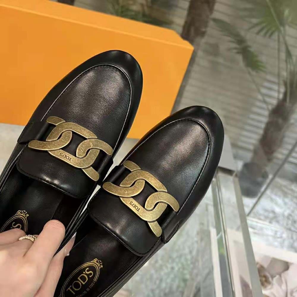 GIÀY TODS Women Kate Loafers in Leather with A Metal Branded-Black