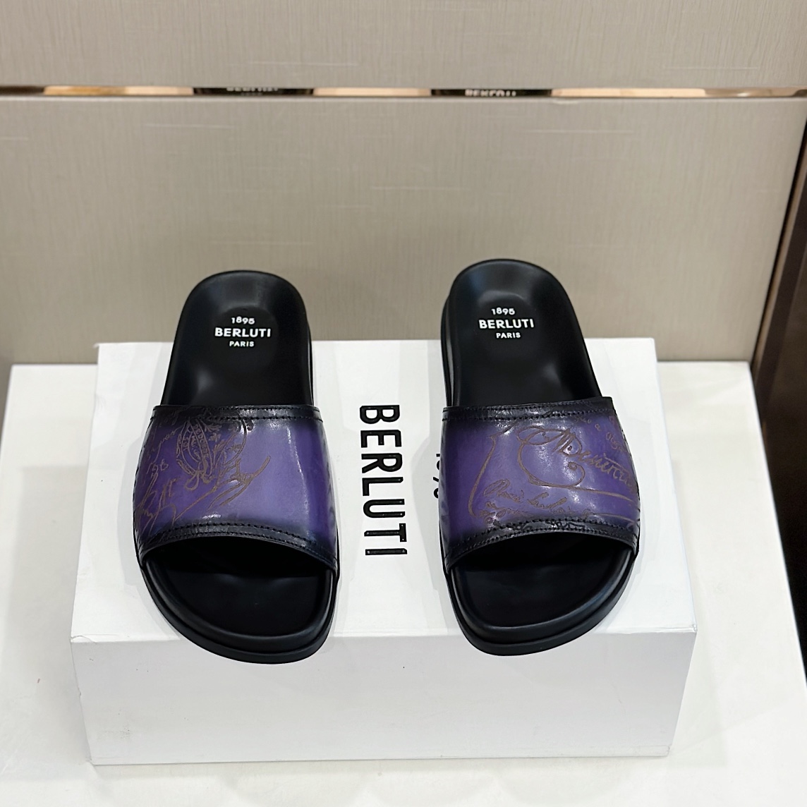 DÉP BERLUTI PATINA LEATHER SLIPPER