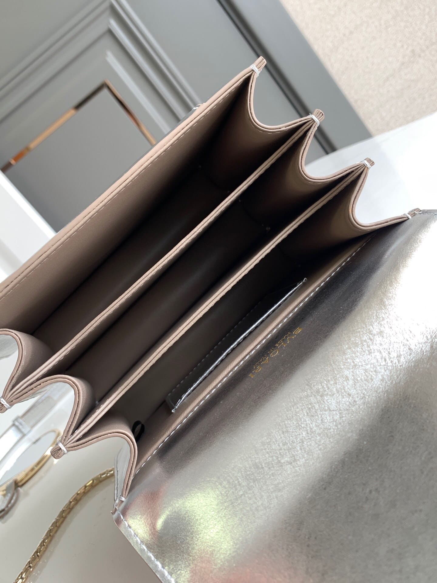 TÚI BVLGARI SERPENTI CALFSKIN SILVER