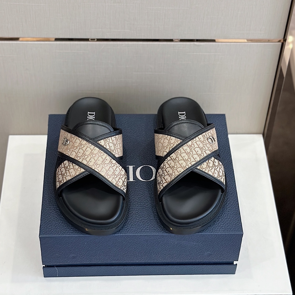 DÉP DIOR AQUA SLIPPER