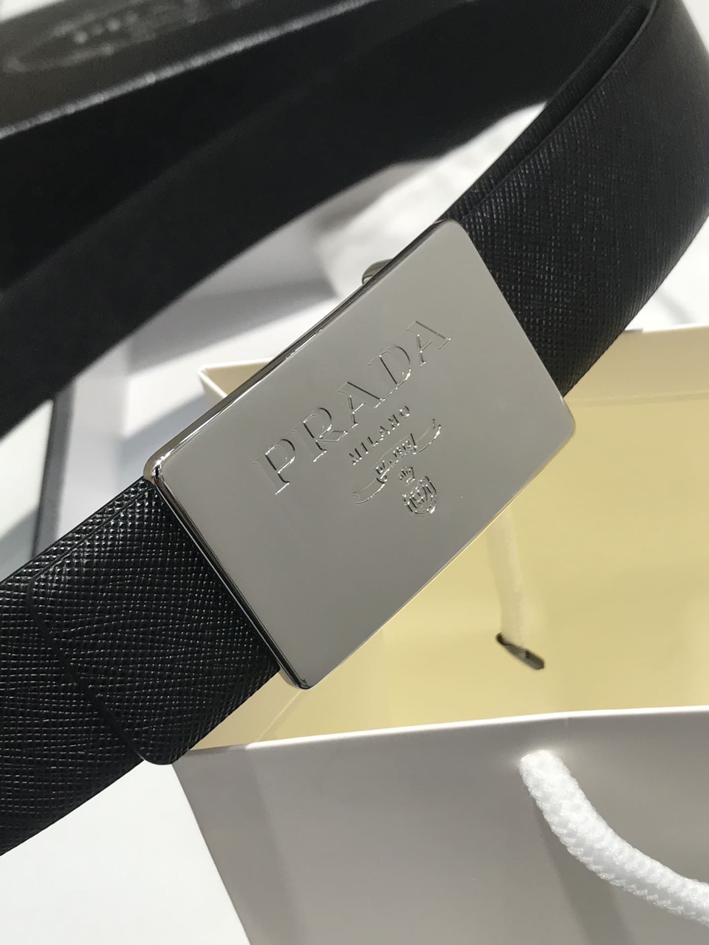 DÂY LƯNG PRADA BLACK SAFFIANO LEATHER Khóa bạc