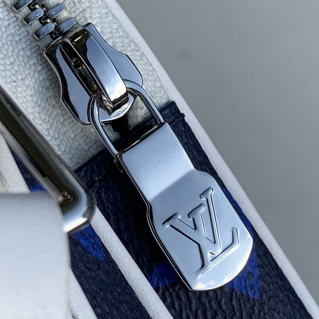 TÚI LOUIS VUITTON Carry It Monogram Reverse Messenger Bag