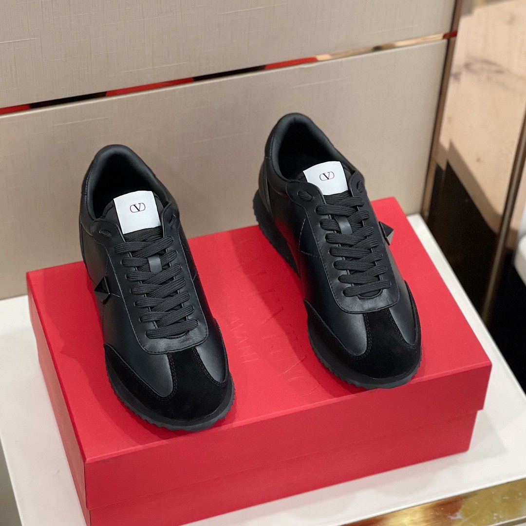 GIÀY VALENTINO STUDD SUEDE LEATHER SNEAKER SHOES AAA