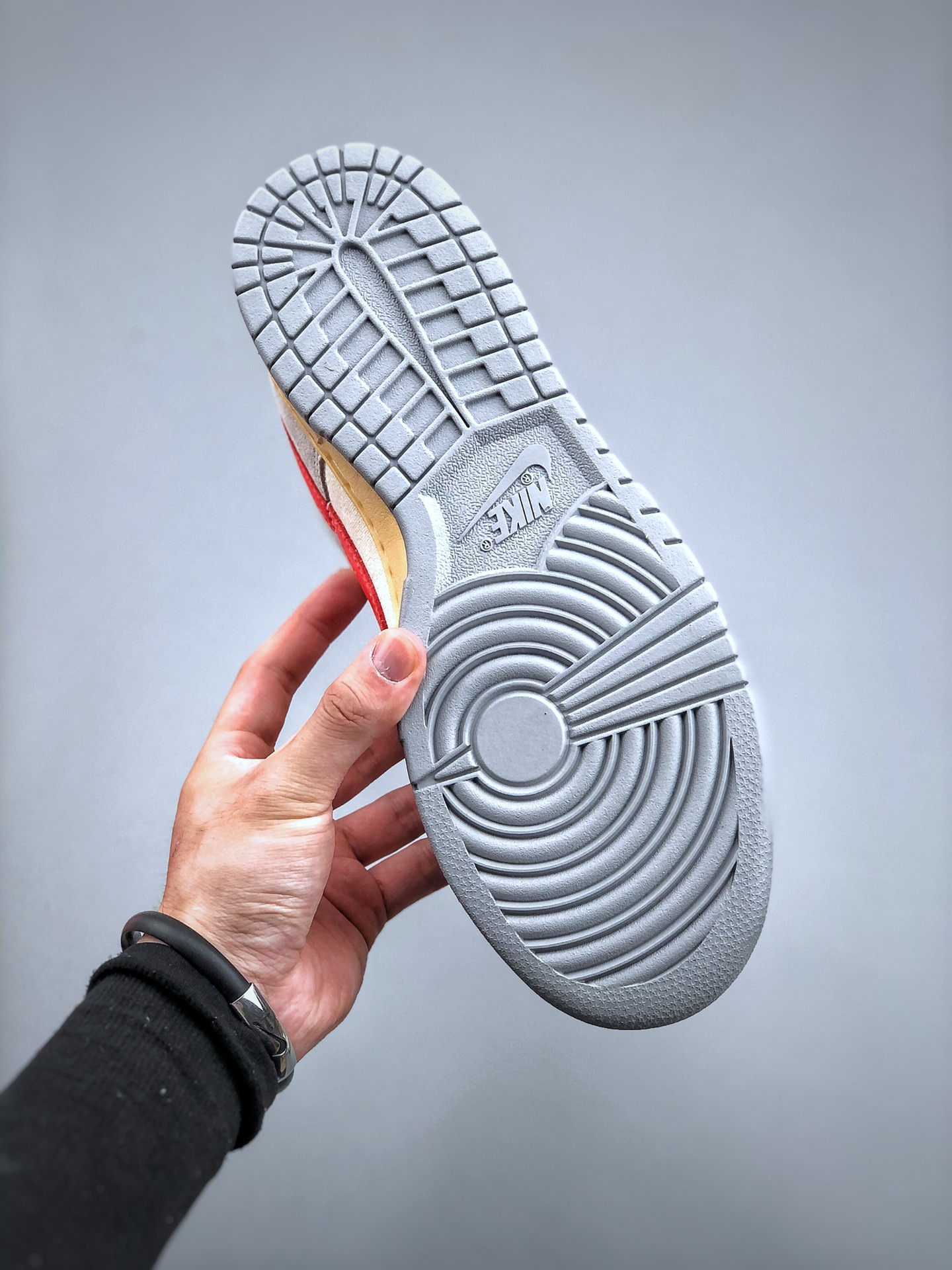 GIÀY CHANEL CC LOGO SNEAKER SHOES