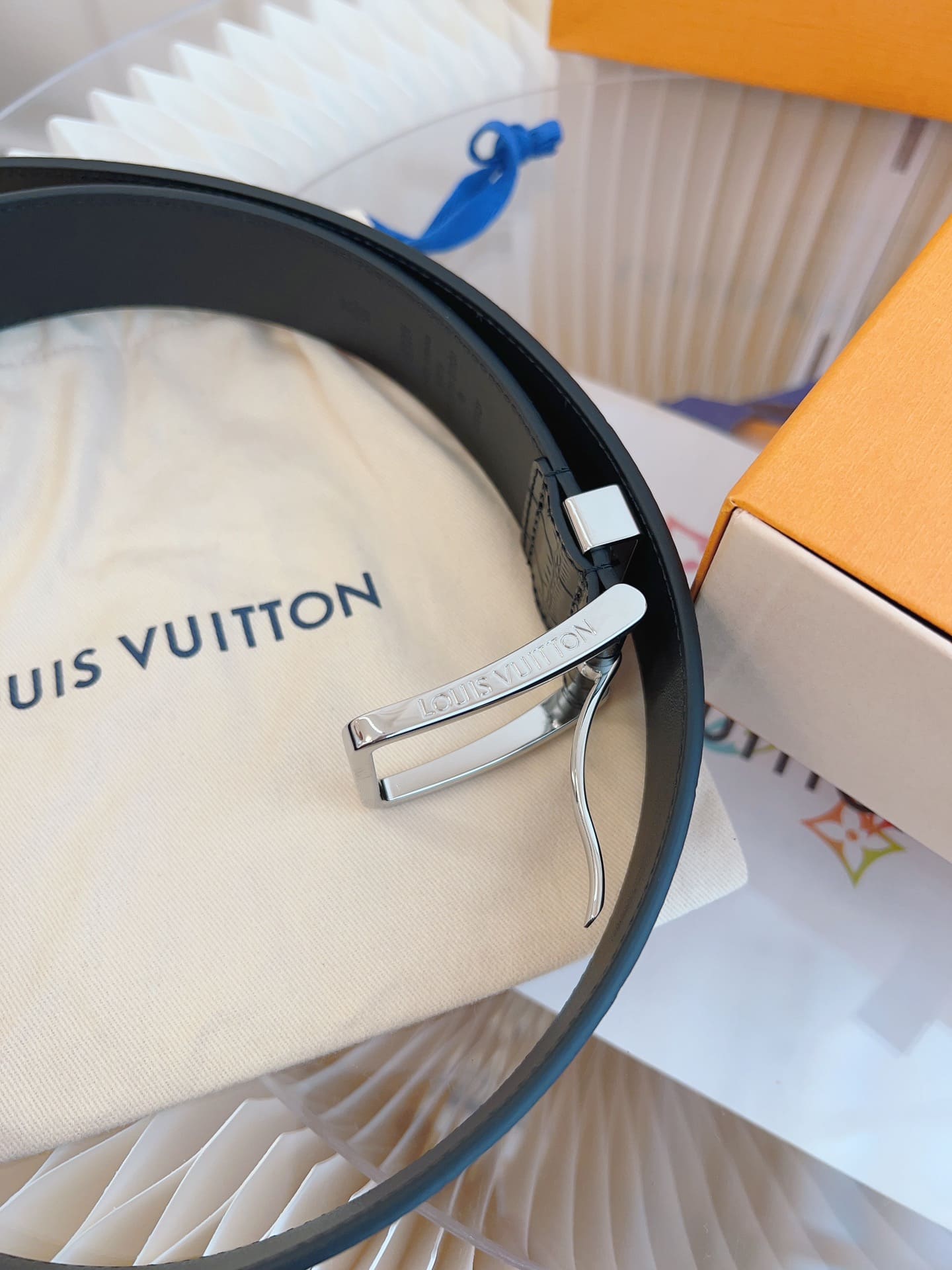 DÂY LƯNG LOUIS VUITTON BLACK CROCODILE LEATHER Da cá sấu khóa bạc