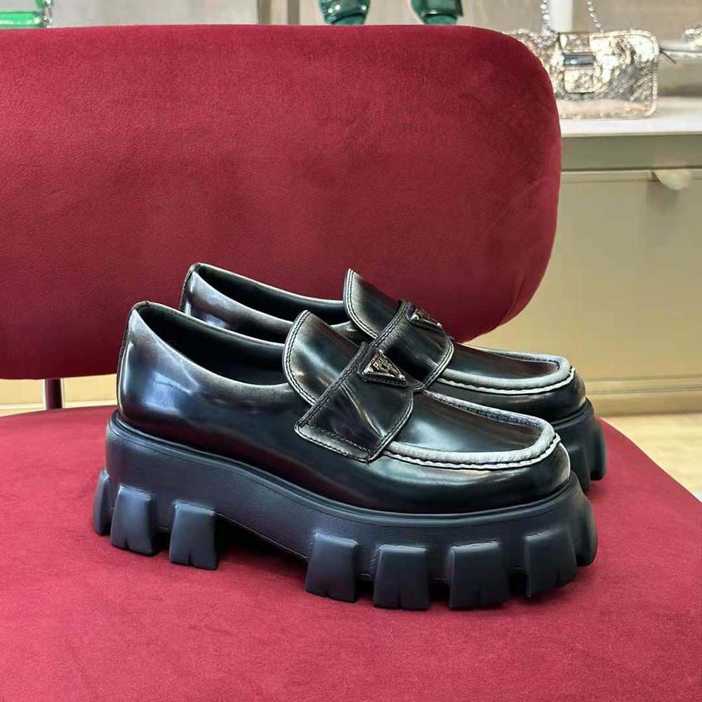GIÀY PRADA Monolith Nuanced Brushed Leather Loafers