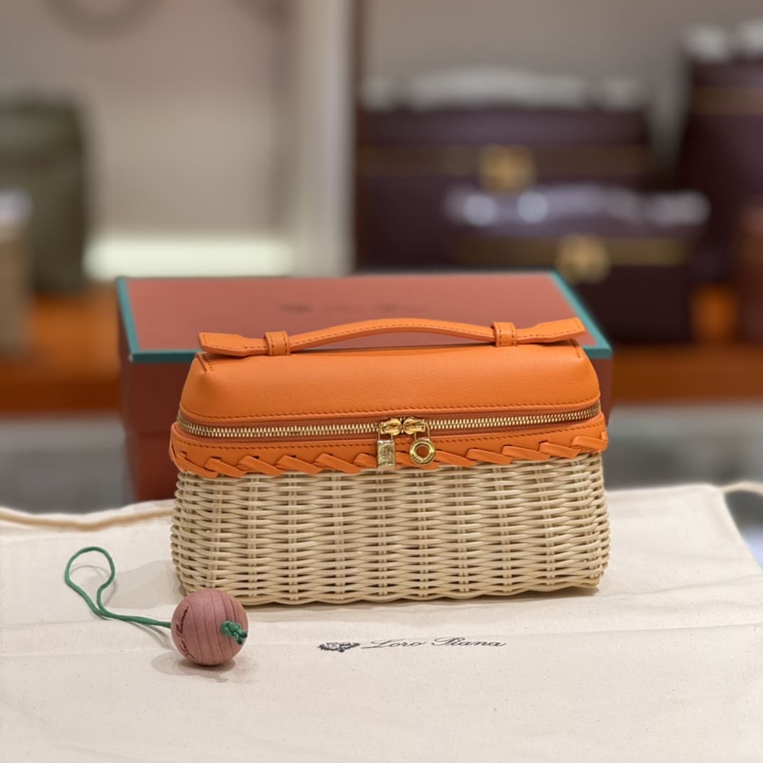 TÚI Loro Piana Women Extra bằng da bê kết hợp mây tre Rattan 19