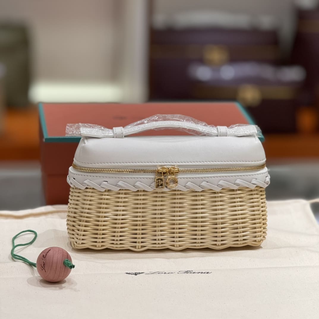 TÚI Loro Piana Women Extra bằng da bê kết hợp mây tre Rattan 19