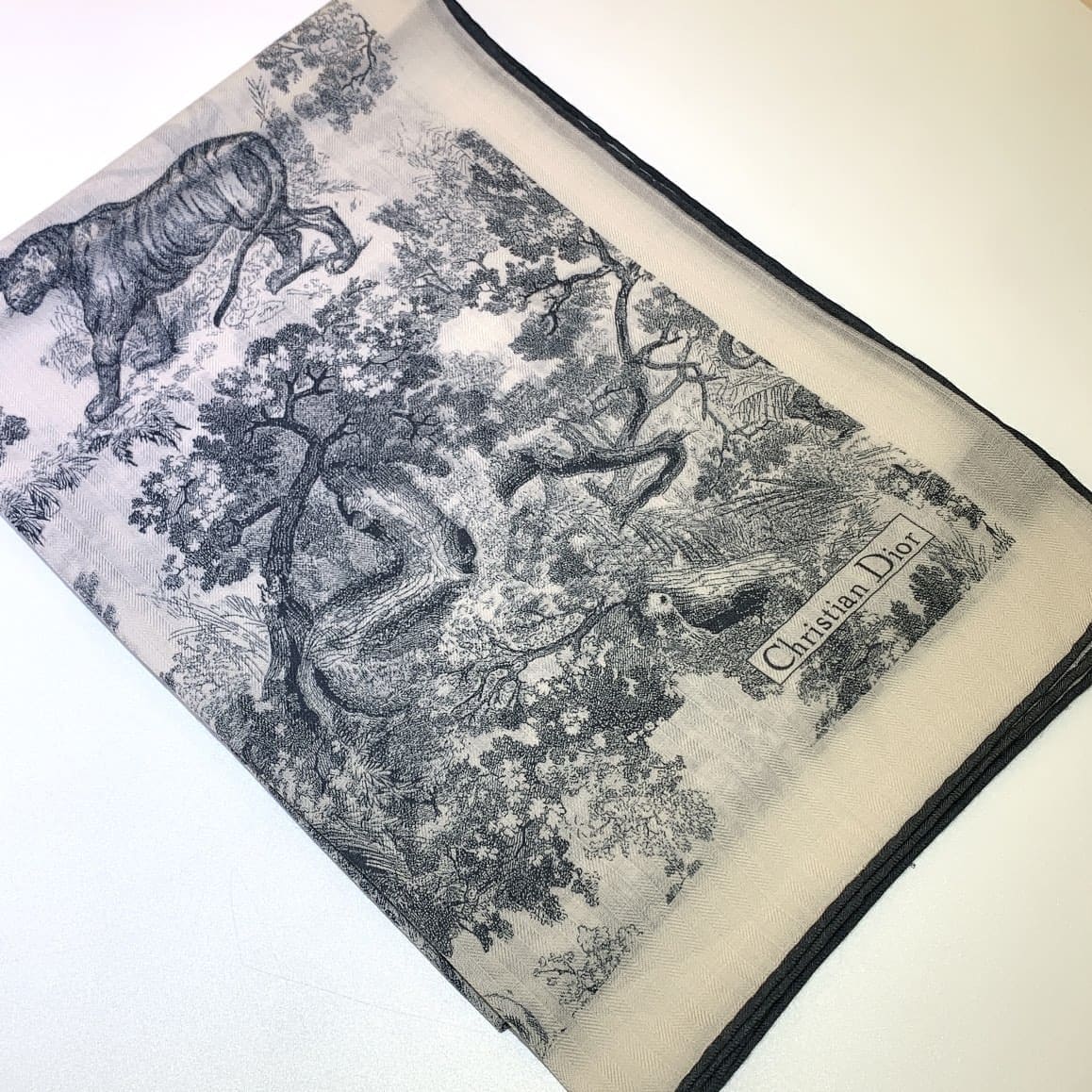 KHĂN CHRISTIAN DIOR Double-sided velvet cashmere scarf