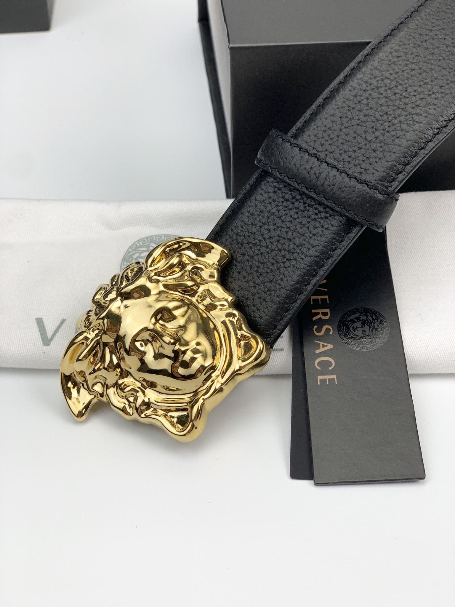 DÂY LƯNG VERSACE MEDUSA HEAD CALFSKIN LEATHER Khóa vàng
