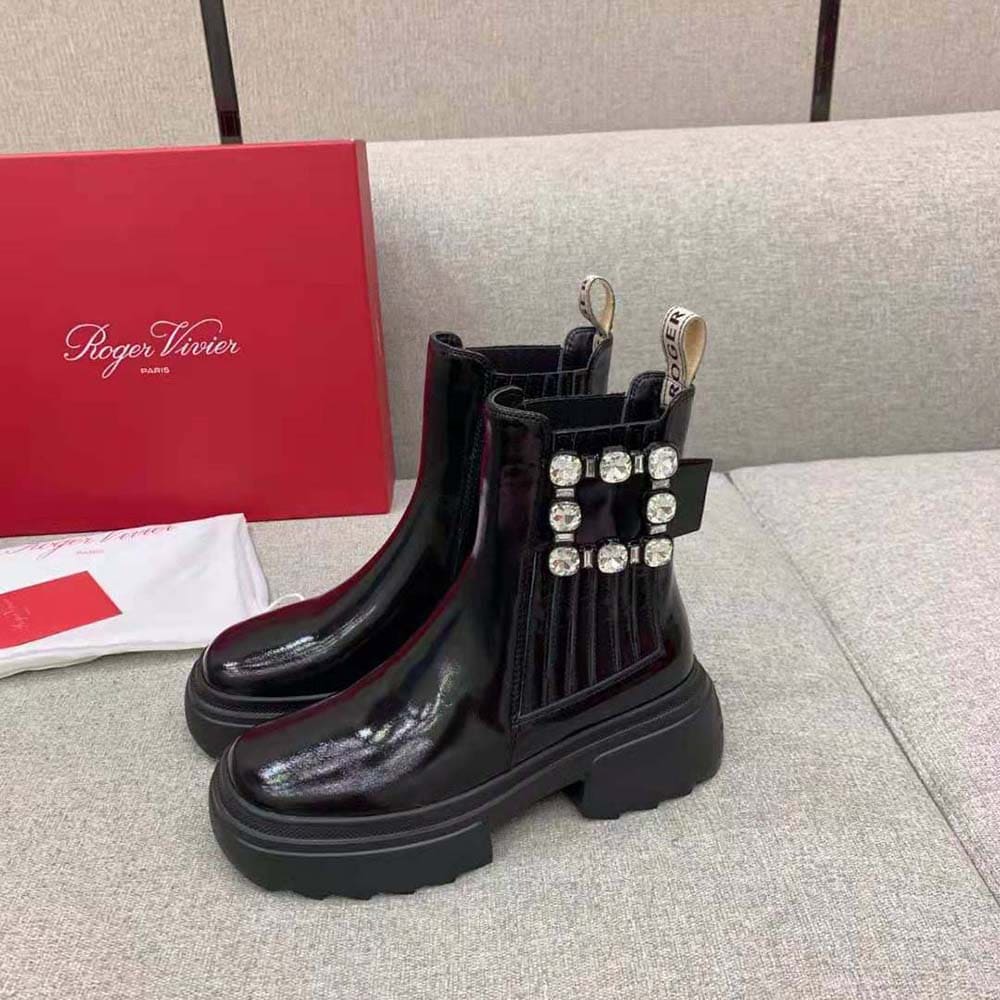 GIÀY Roger Vivier Women Wallaviv Strass Buckle Chelsea Ankle Boots in Patent Leather