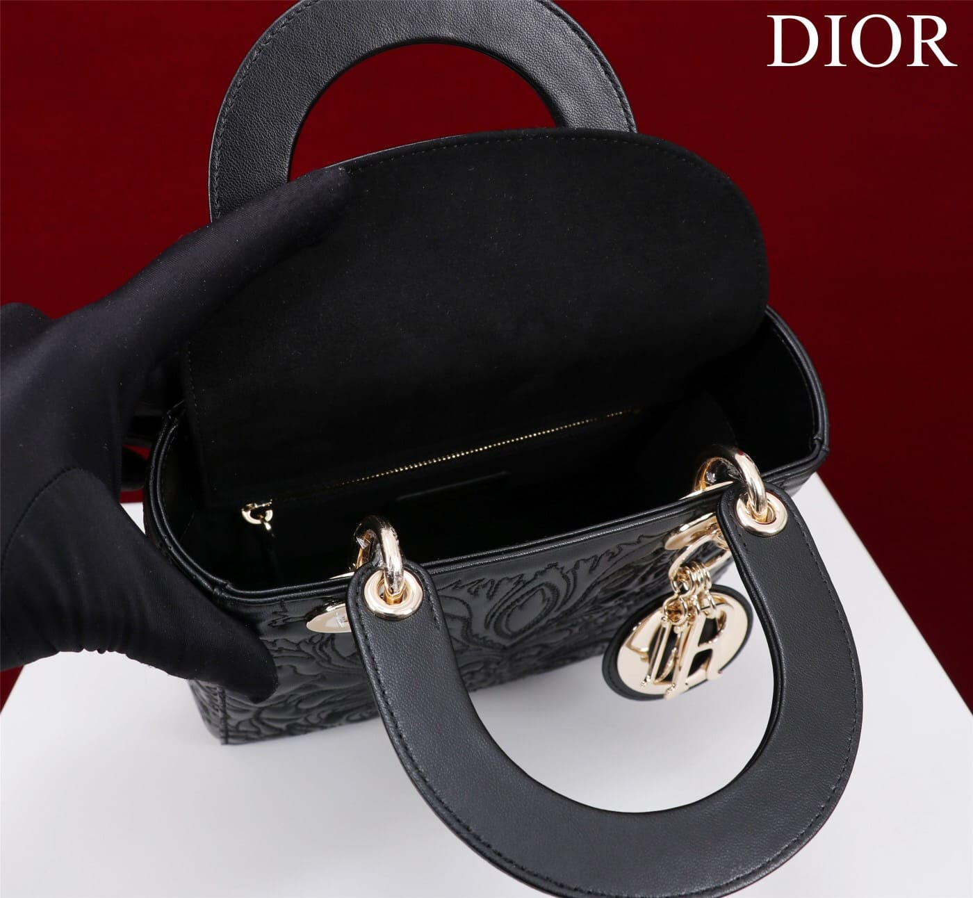 TÚI CHRISTIAN DIOR LADY DIOR Quilted-Effect Lambskin with Ornamental Motif Black