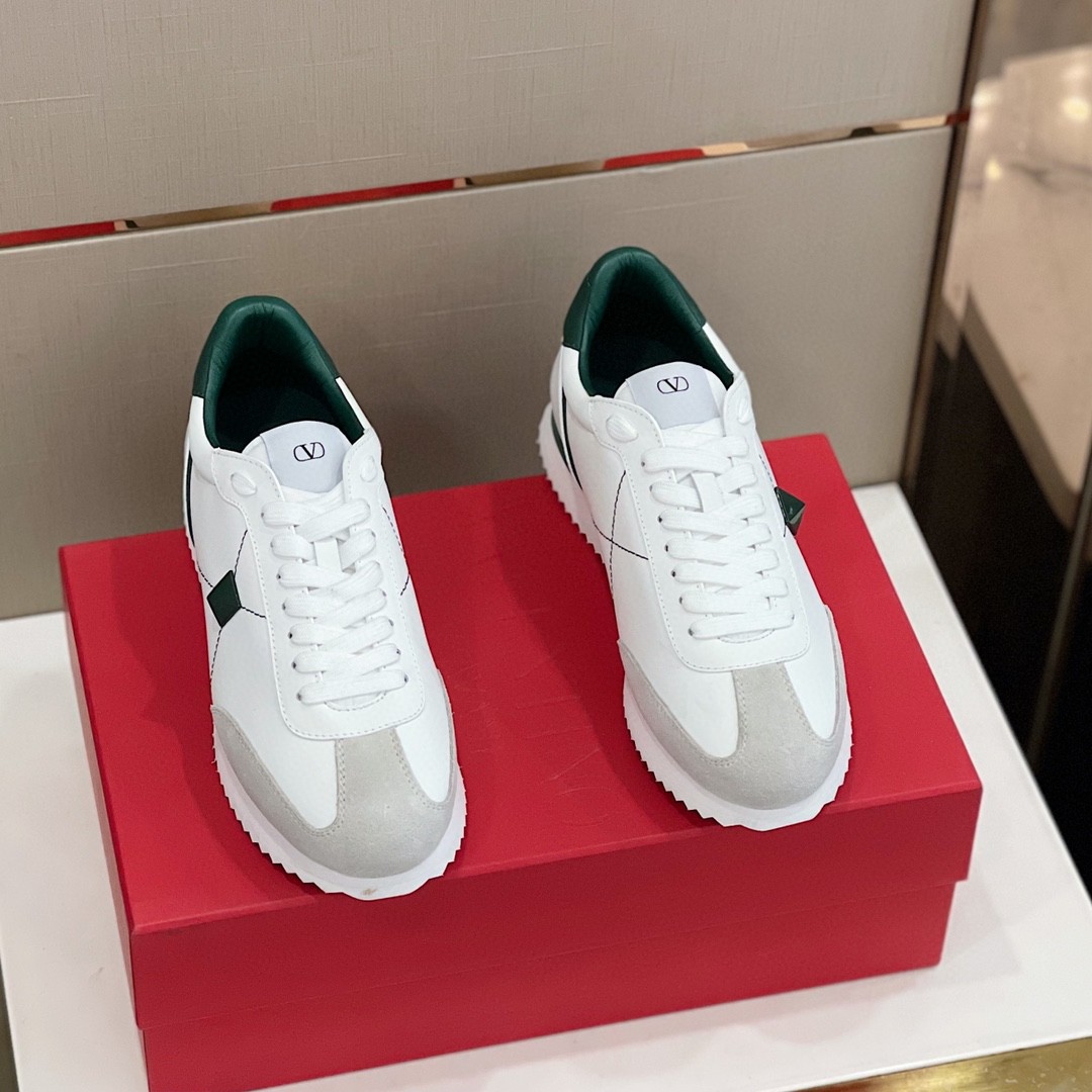 GIÀY VALENTINO STUDD SUEDE LEATHER SNEAKER SHOES AAA