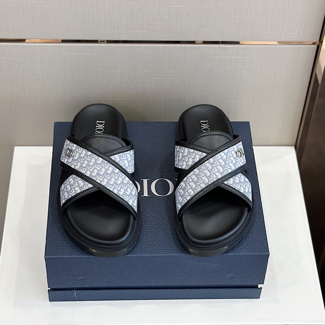 DÉP DIOR AQUA SLIPPER