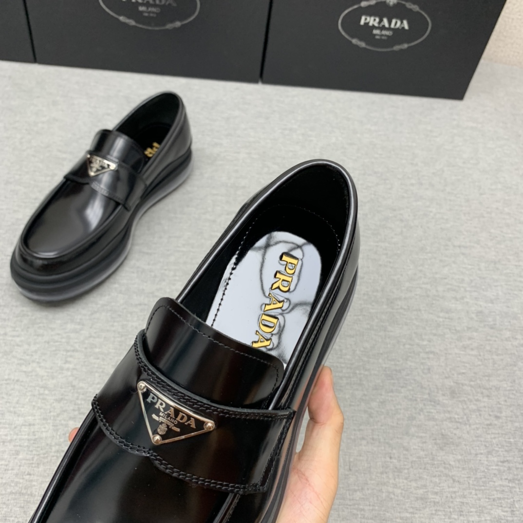 GIÀY PRADA Leather Loafer Black