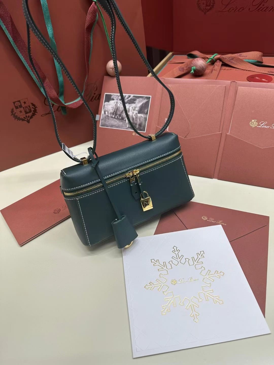 TÚI Loro Piana Women Extra Pocket L19 in Sheepskin Leather Green