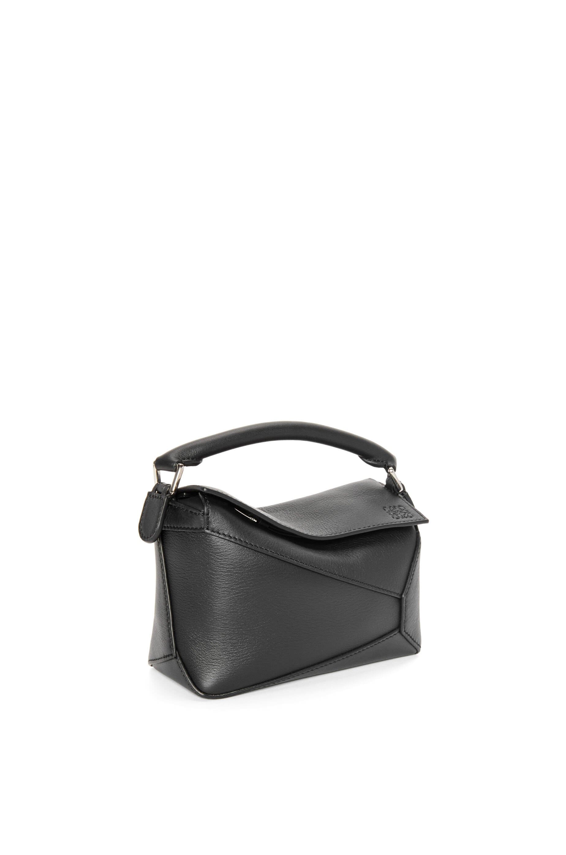 Túi LOEWE Mini Puzzle bag in classic calfskin black