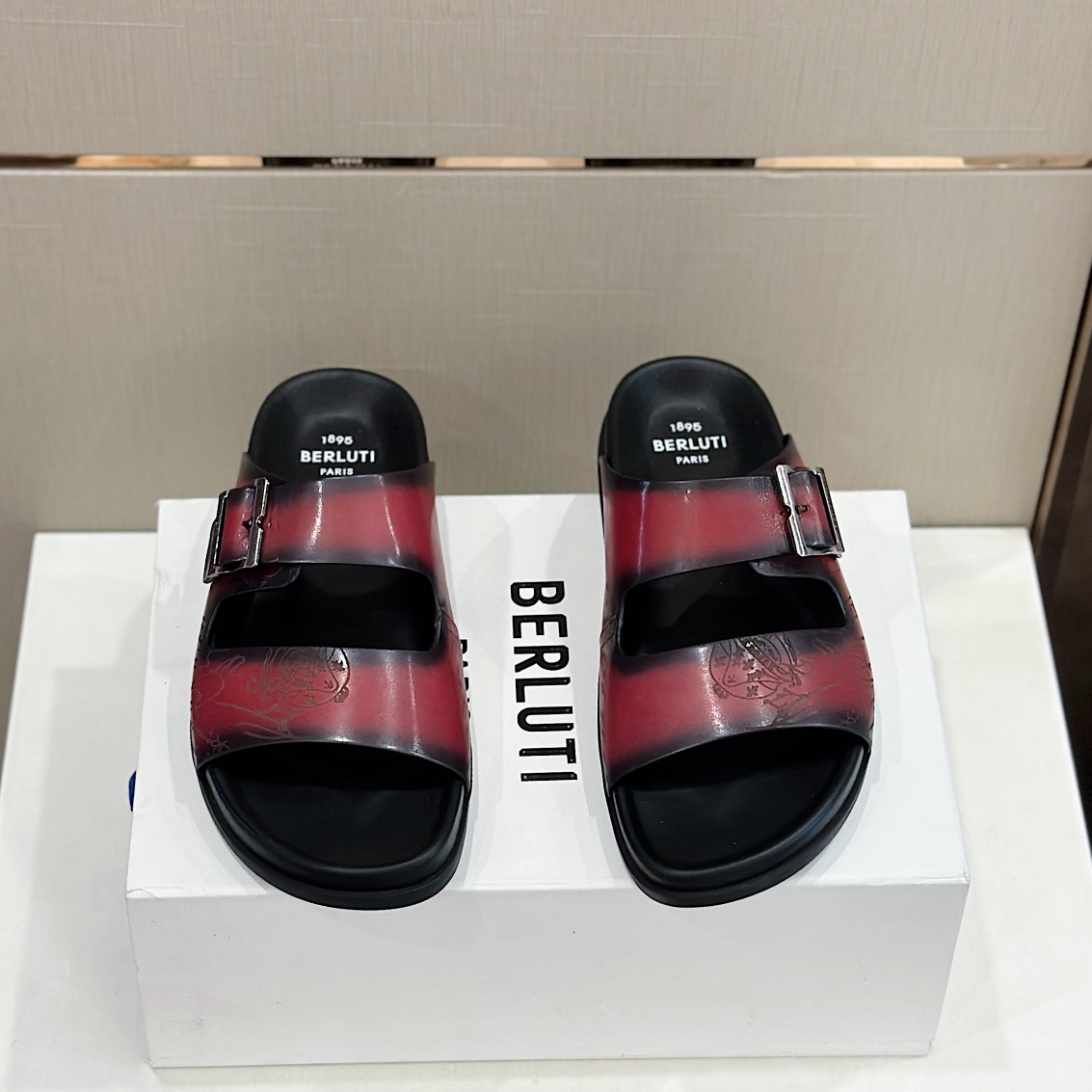 DÉP BERLUTI PATINA LEATHER SLIPPER
