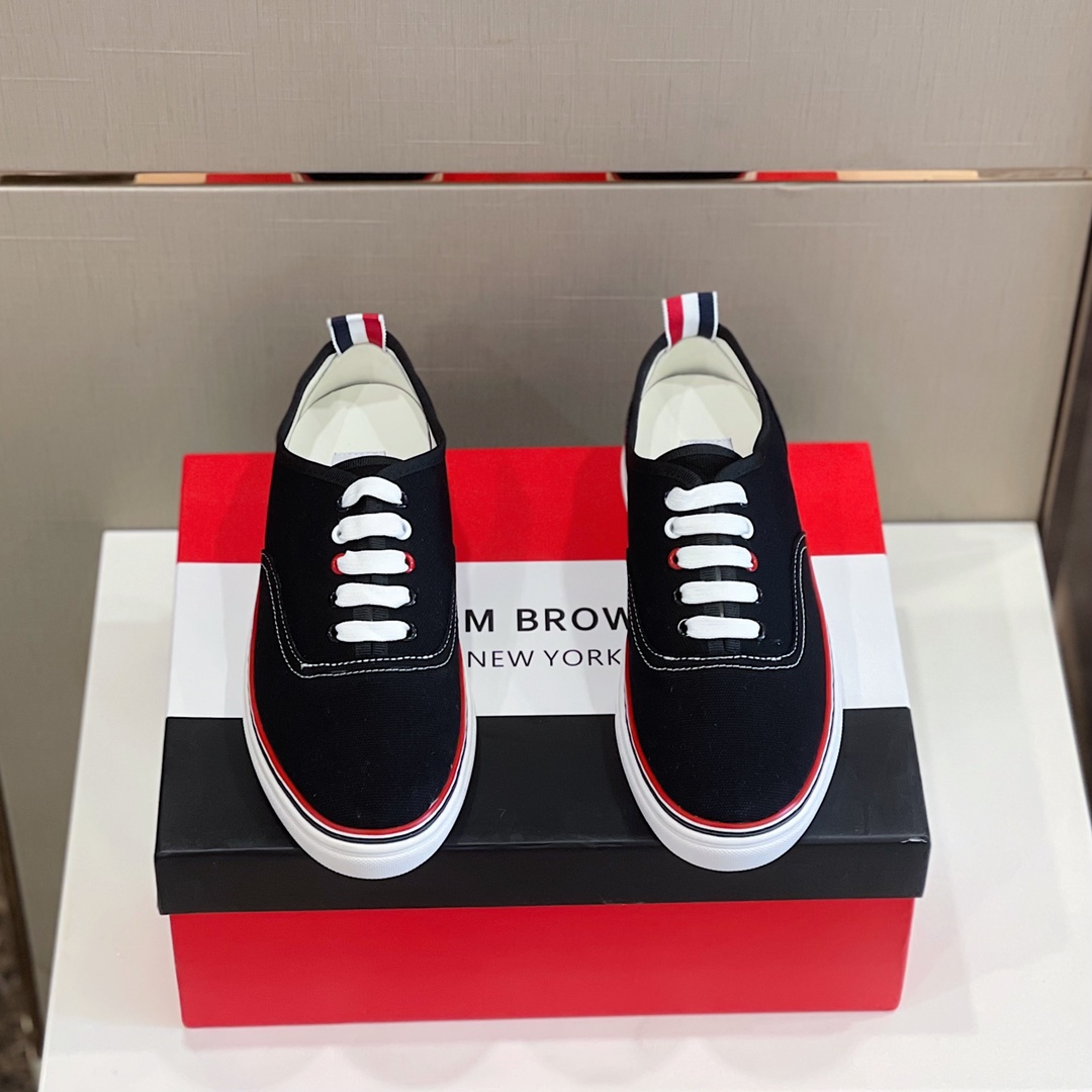 GIÀY THOM BROWNE SNEAKERS SHOES AAA