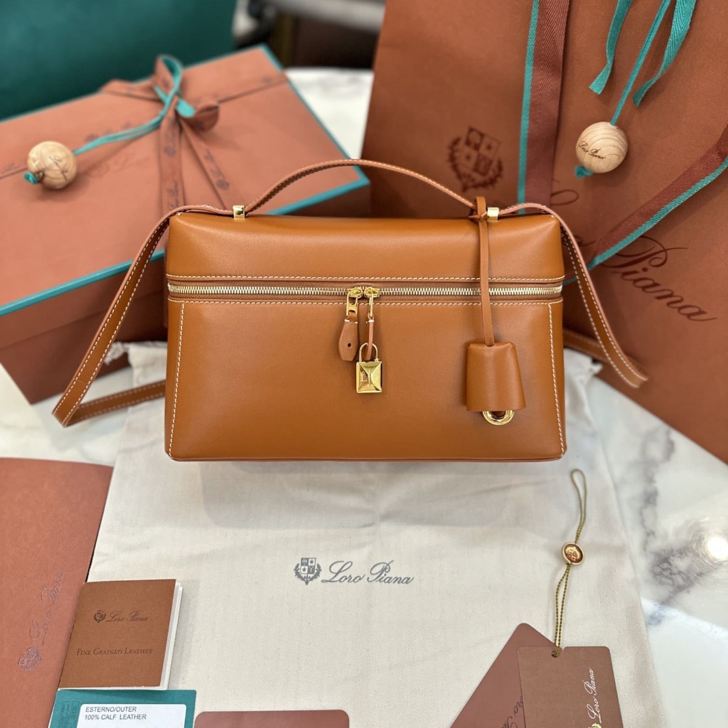 TÚI Loro Piana Women Extra bằng da bê màu nâu Barenia