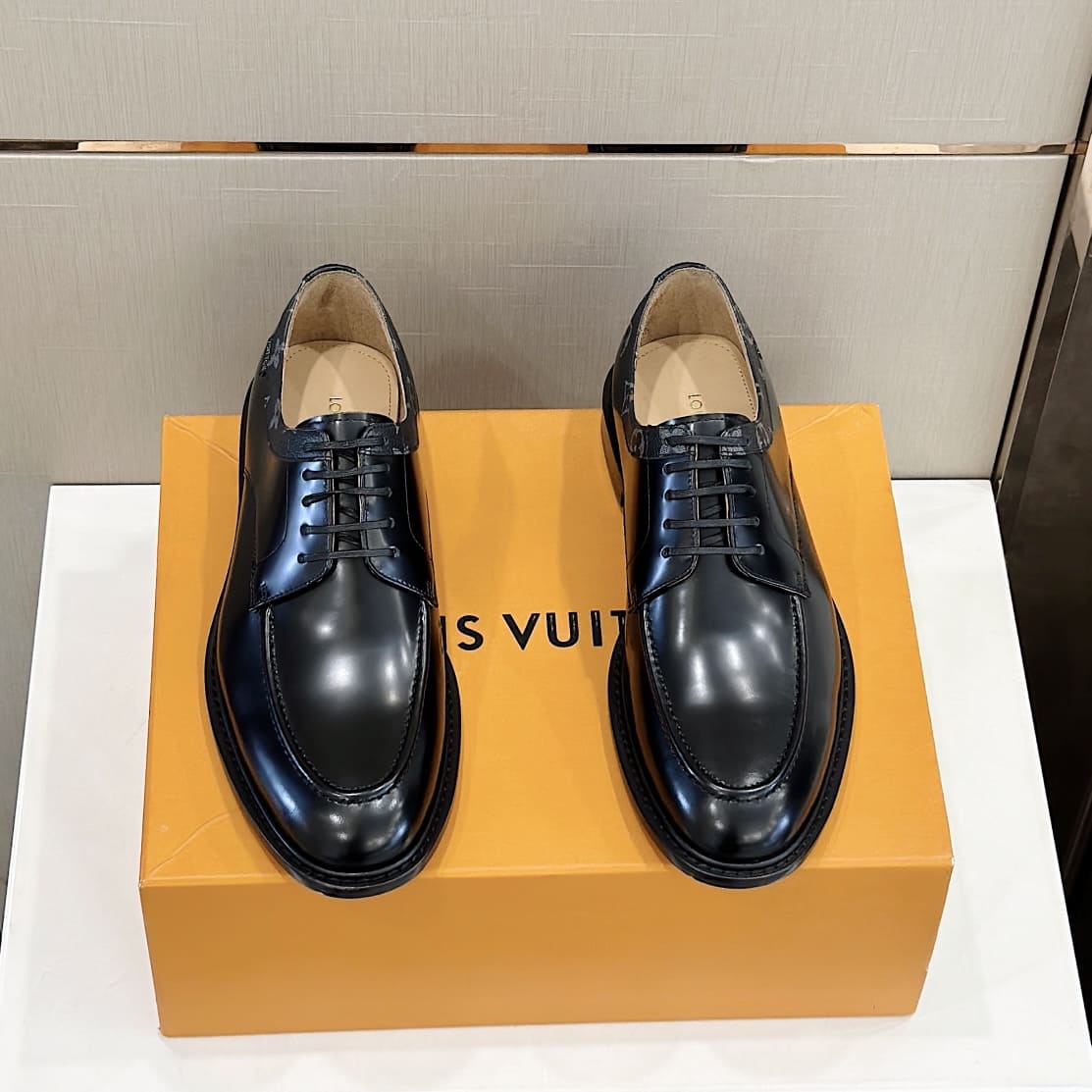 GIÀY LOUIS VUITTON VENDOME FLEX SHOES AAA