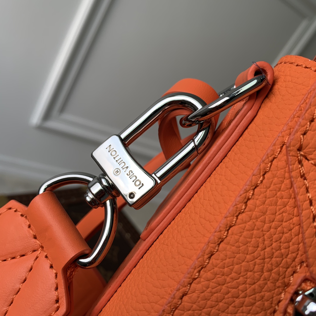 TÚI LOUIS VUITTON Aerogram Messenger Bag