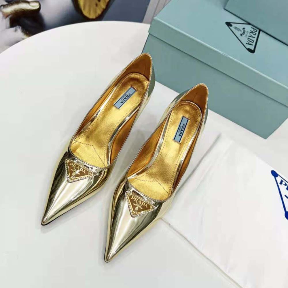 GIÀY Prada Women Metallic Leather Pumps-Gold
