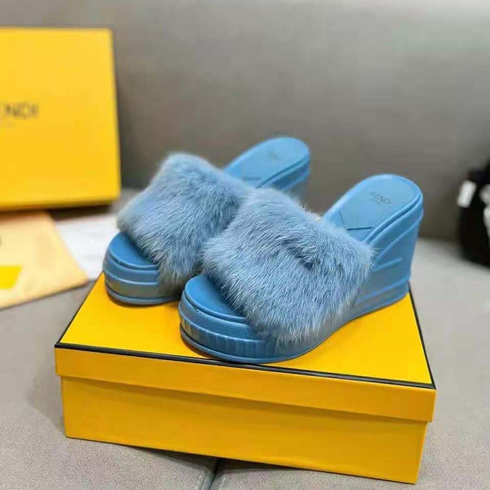 DÉP Fendi Women Fashion Show Blue Mink Slides