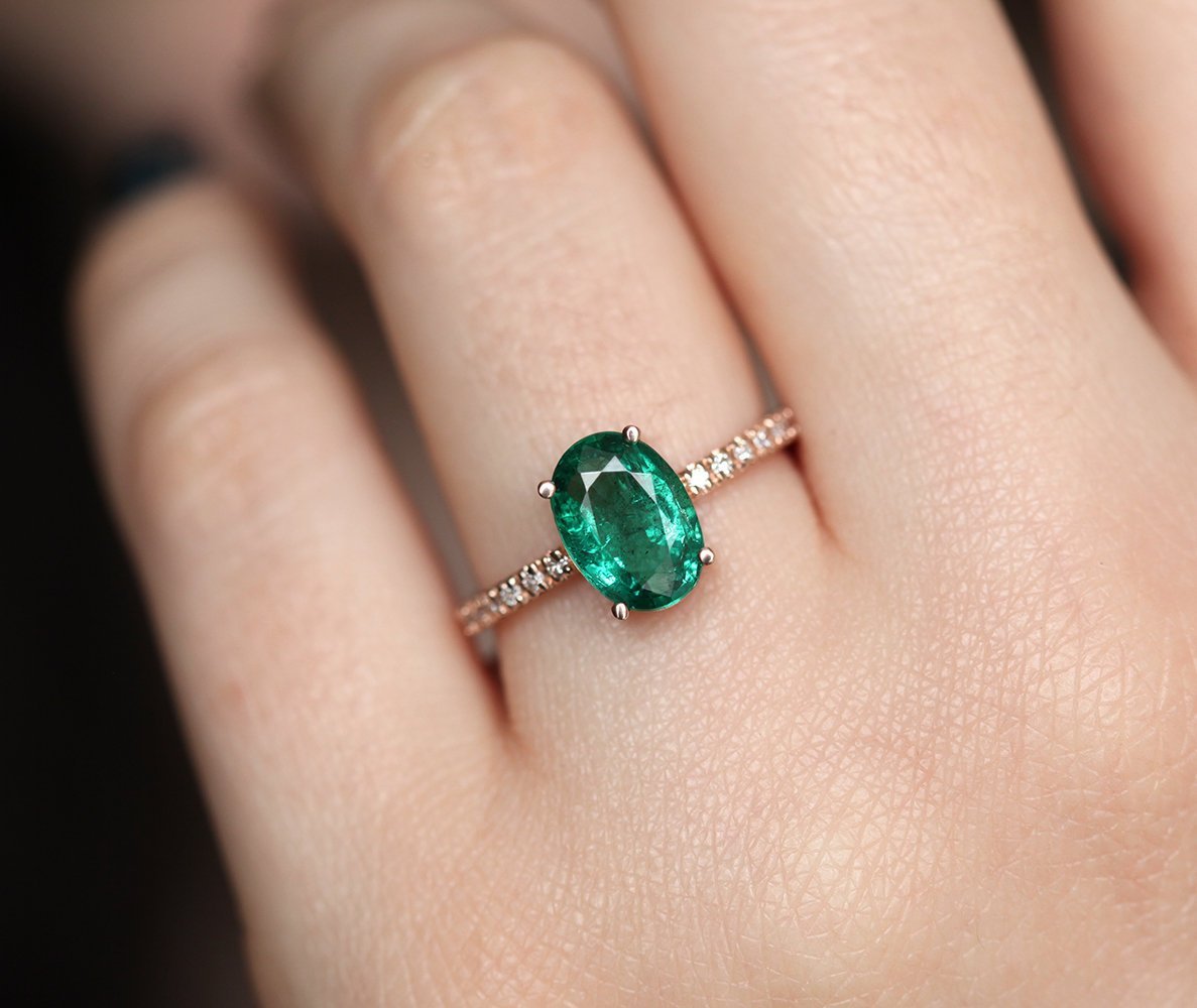 2CT NATURAL OVAL EMERALD  ENGAGEMENT RING 14K YELLOW GOLD