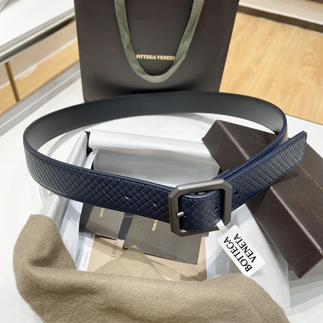 DÂY LƯNG BOTTGA VENETA BLUE INTRECCIATO LEATHER Khóa đen mờ