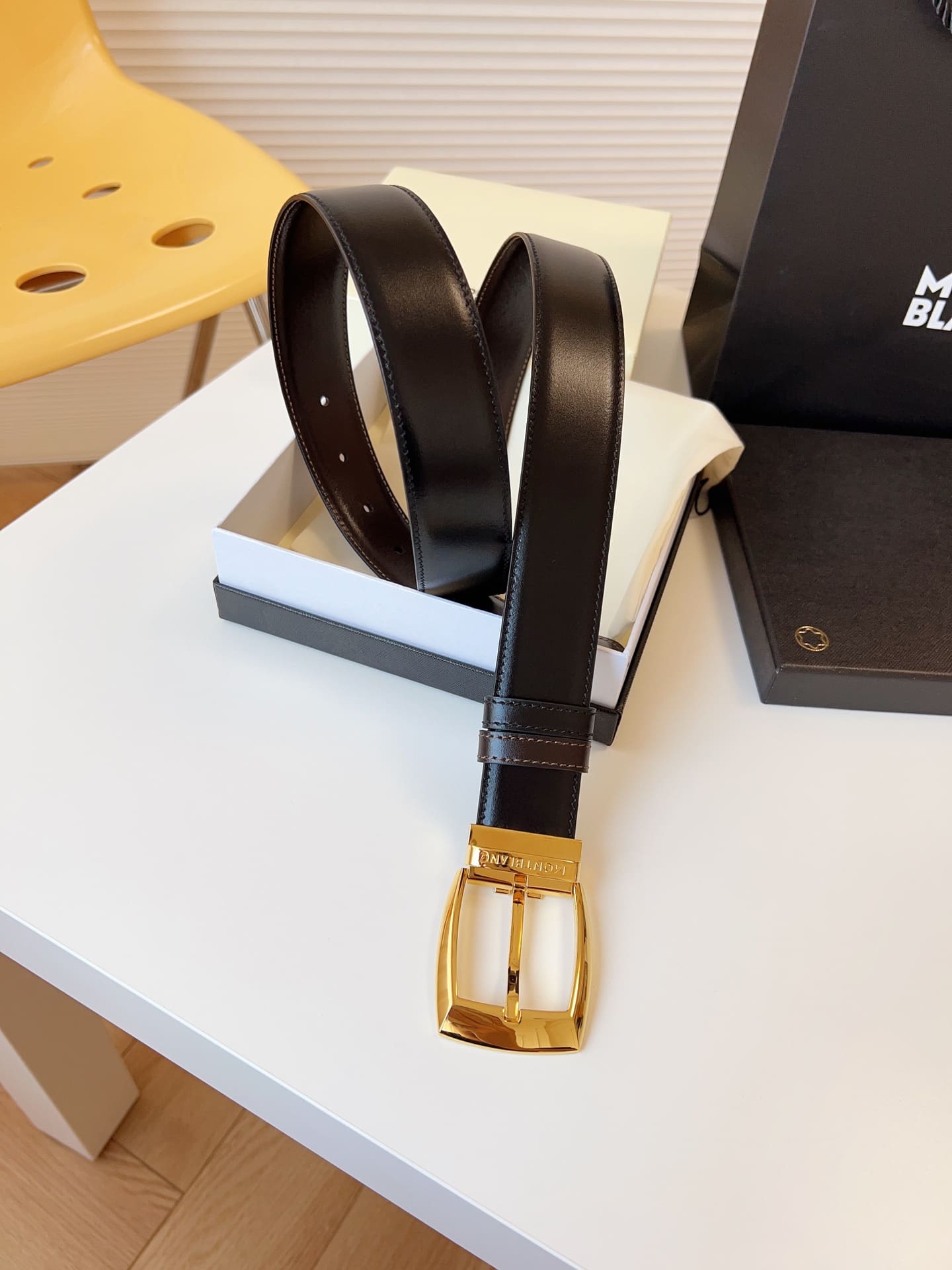 DÂY LƯNG MONTBLANC CALFSKIN LEATHER Belt Khóa vàng