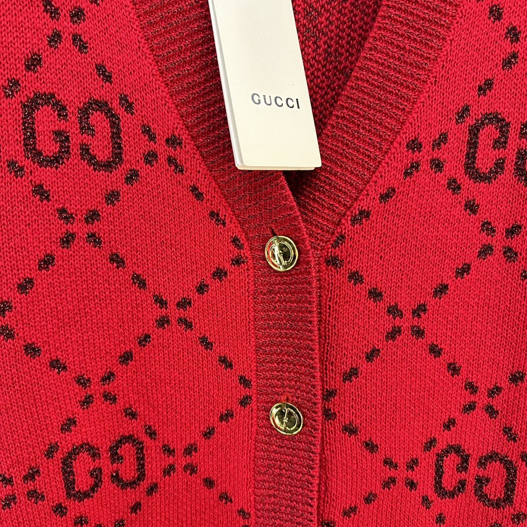 ÁO GUCCI GG Red V Logo Sweater Unisex