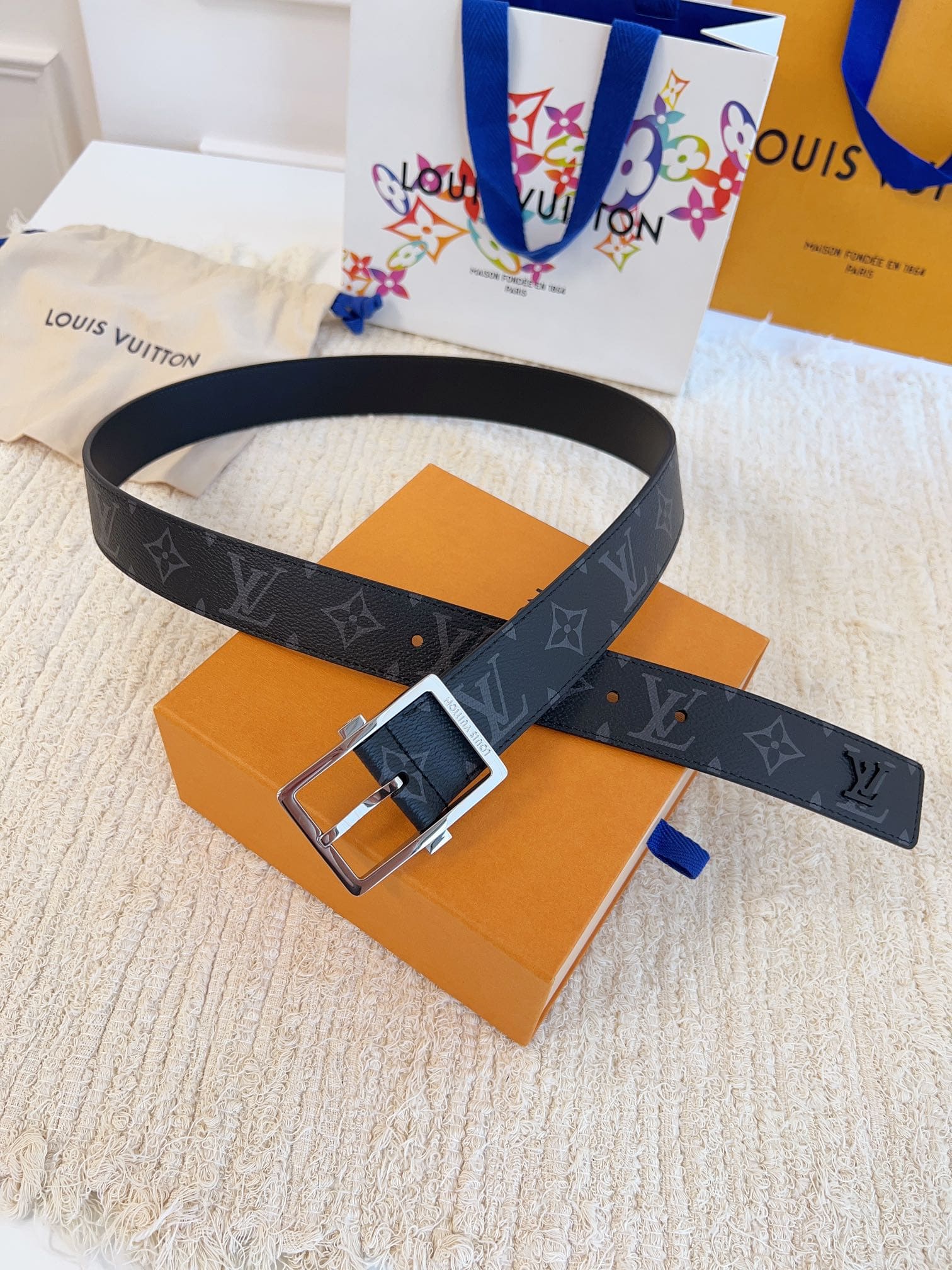 DÂY LƯNG LOUIS VUITTON SQUARE BLACK MONOGRAM LEATHER Khóa bạc