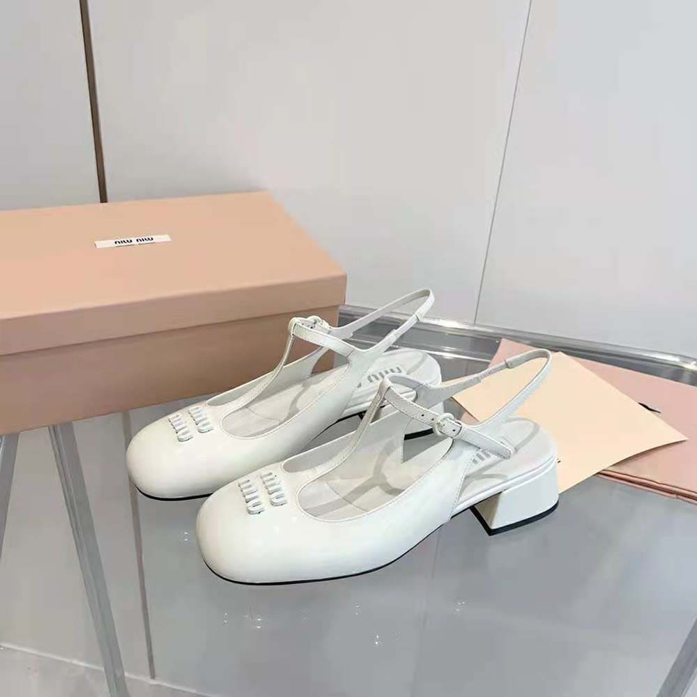 GIÀY Miu Miu Women Patent Leather Slingback Pumps-White