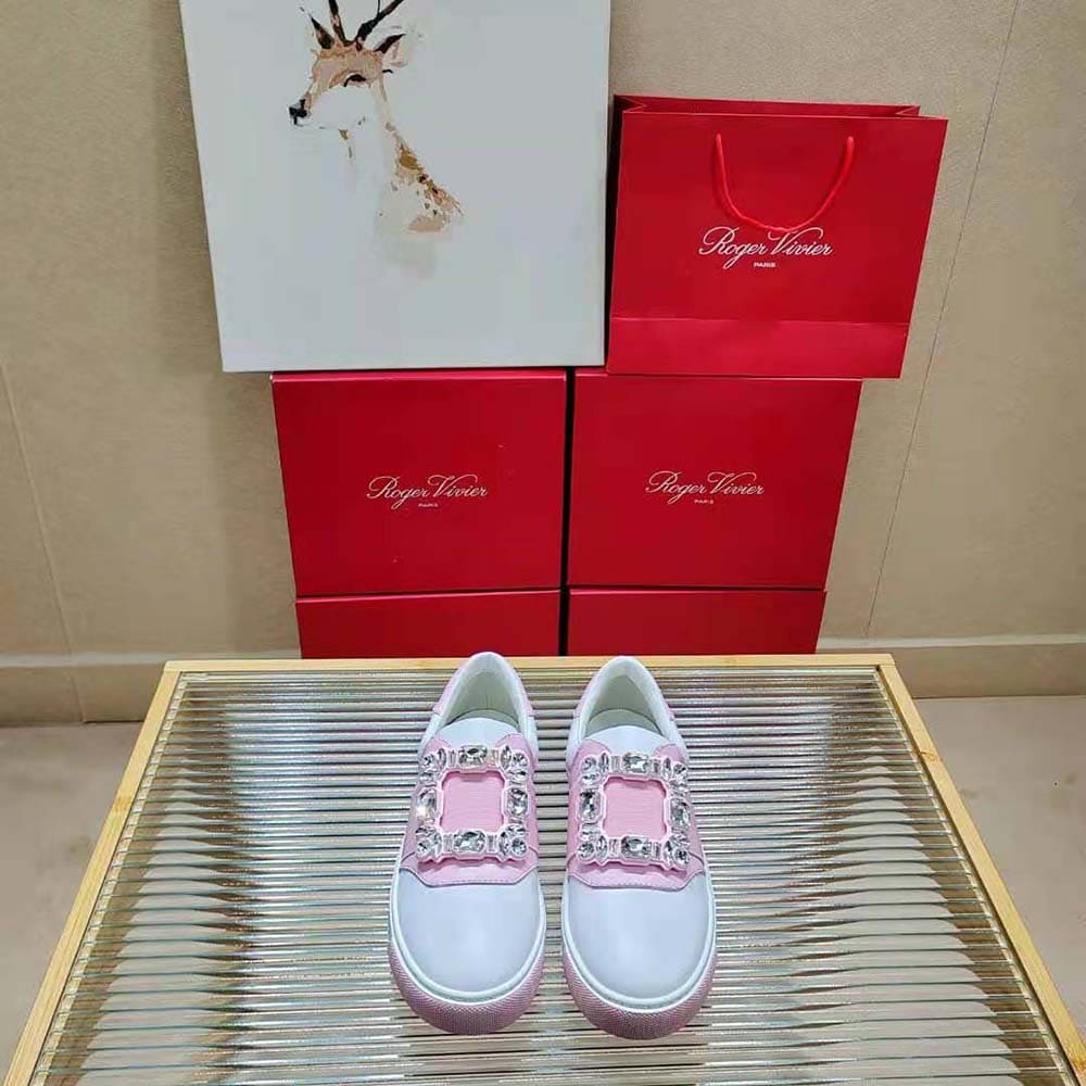 GIÀY Roger Vivier Women Very Vivier Strass Buckle Sneakers in Leather-Pink