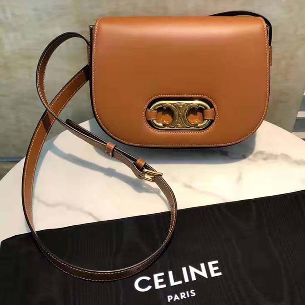 TÚI Celine Women Medium Maillon Triomphe Bag in Natural Calfskin-Brown