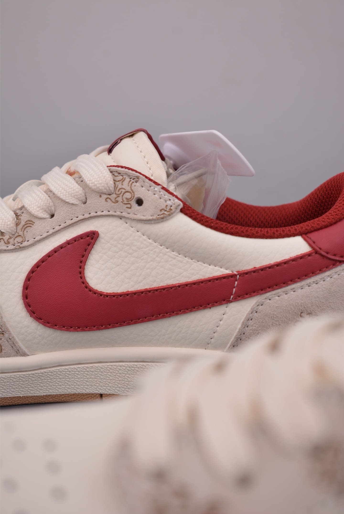 GIÀY TRAVIS SCOTT X AIR JORDAN 1 LOW PHIÊN BẢN GIỚI HẠN NĂM NGỰA ĐỎ BE TOP QUALITY SHOES AAA