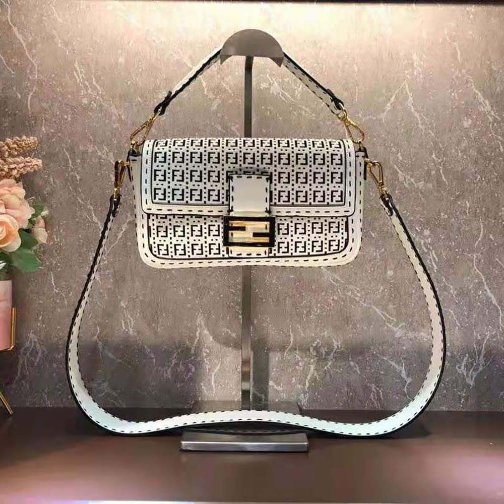TÚI Fendi Women Baguette Black and White Braided Leather Bag