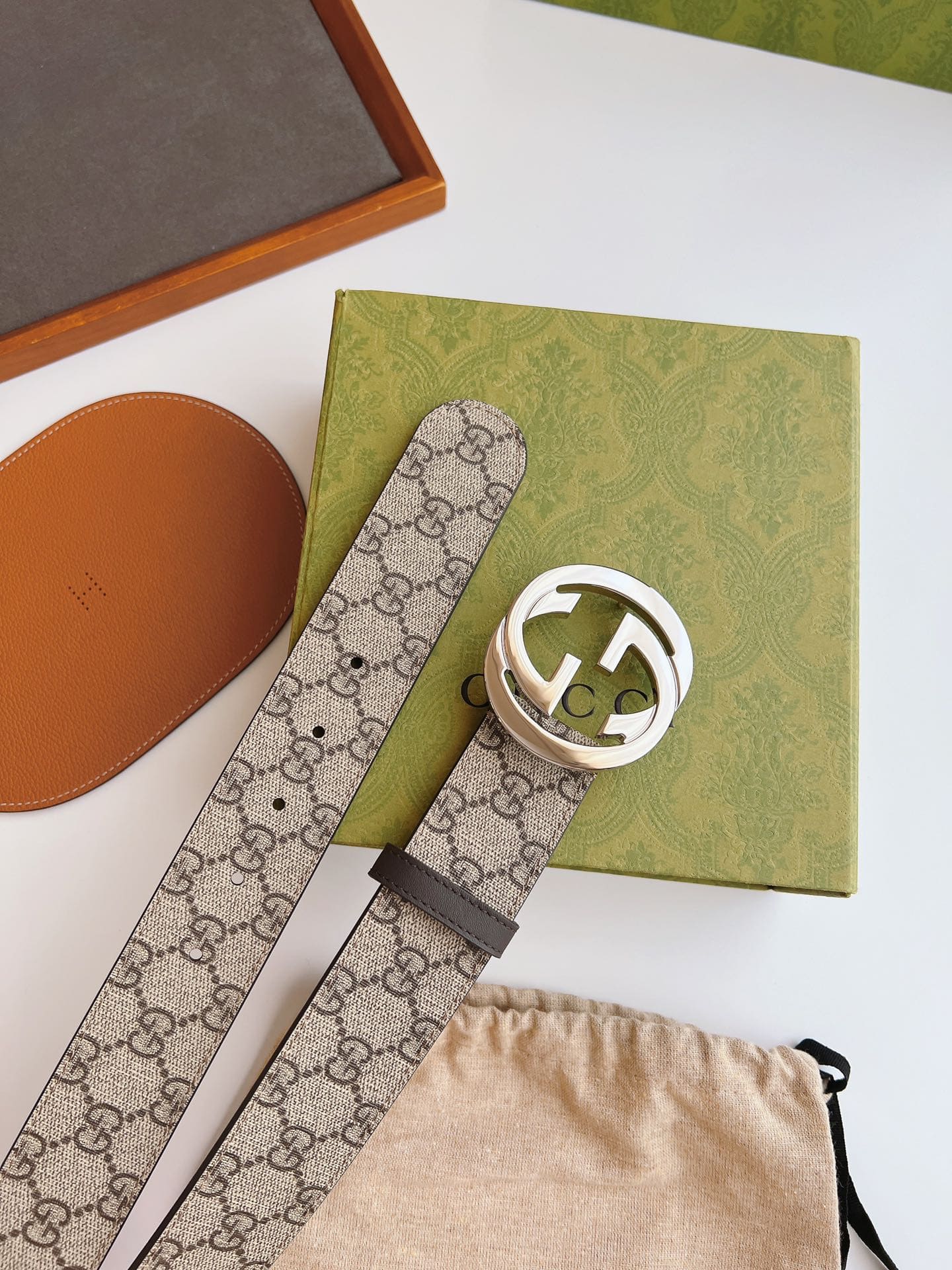 DÂY LƯNG GUCCI GG BROWN CANVAS LEATHER Khóa bạc