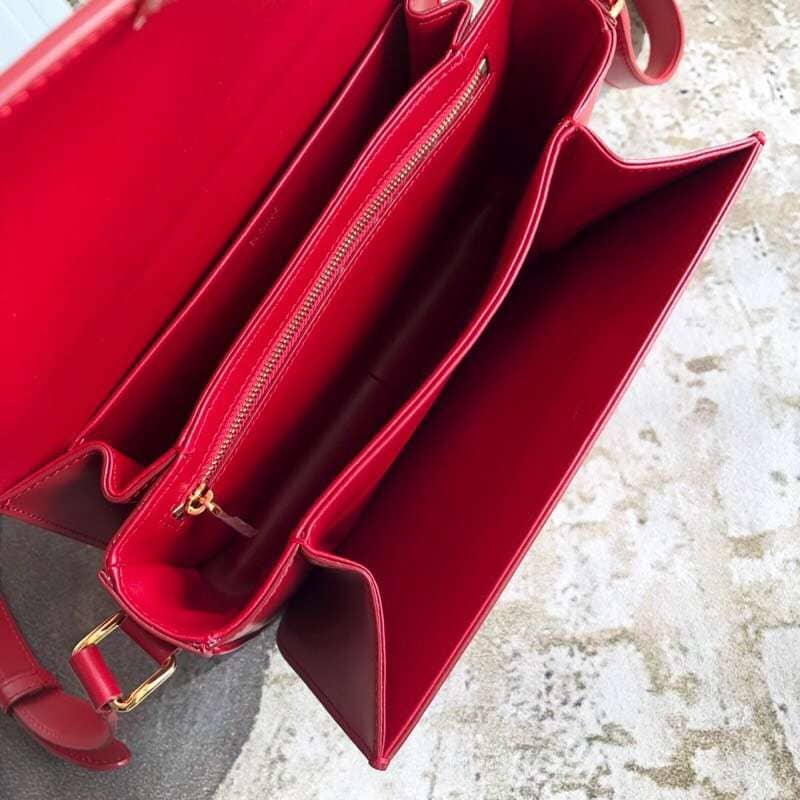 TÚI Celine Lady Medium Triomphe Bag in Shiny Calfskin