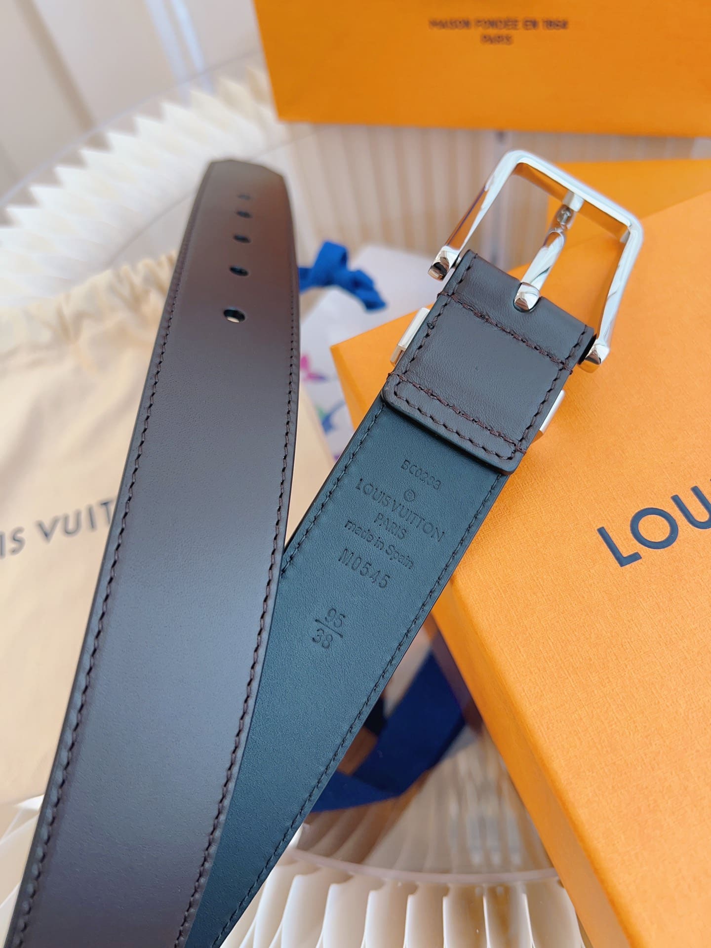 DÂY LƯNG LOUIS VUITTON BROWN CALFSKIN LEATHER Khóa bạc