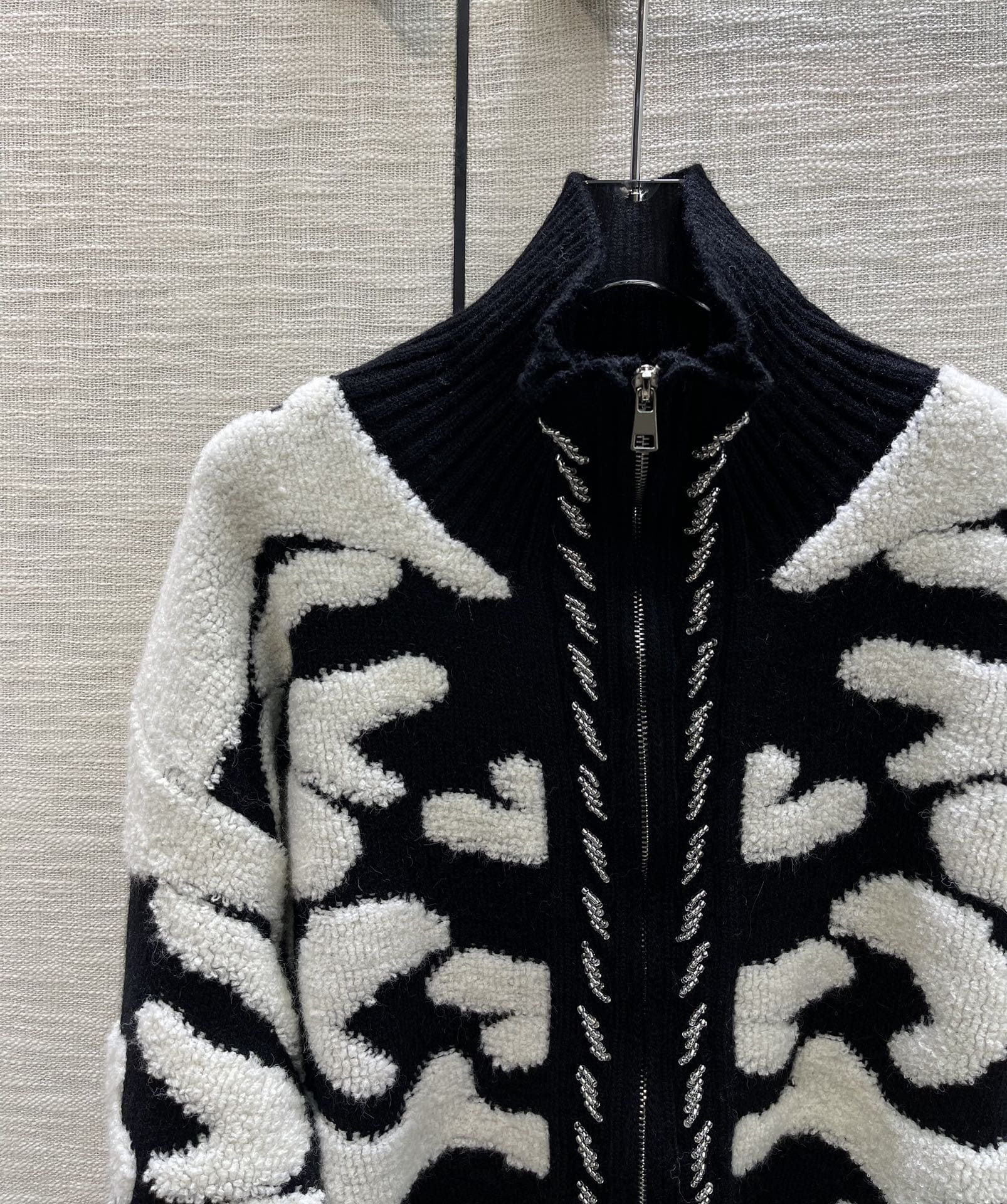 ÁO CELINE Zipped Tiger Print Sweater