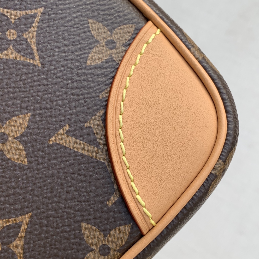 TÚI LOUIS VUITTON MONOGRAM Messenger Bag