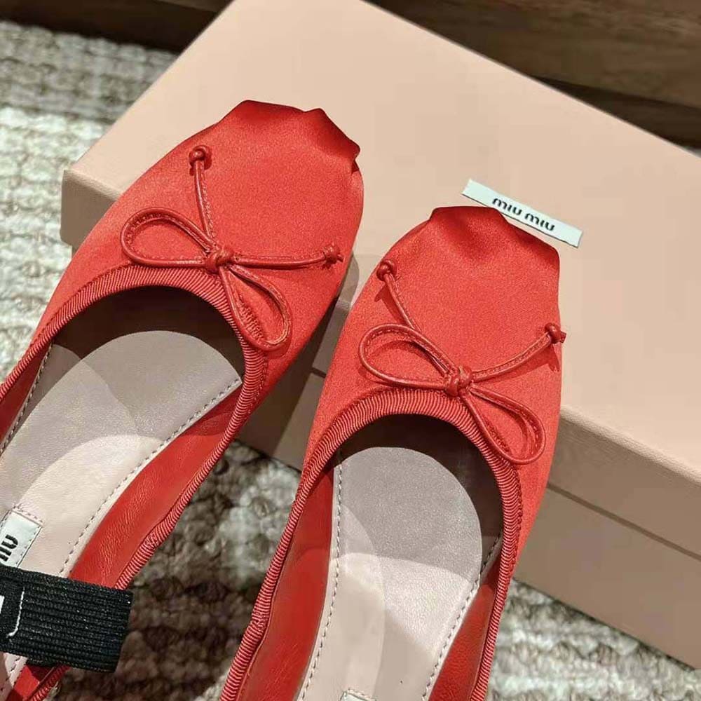 GIÀY Miu Miu Women Satin Ballerinas with Knit Logo Label-Red