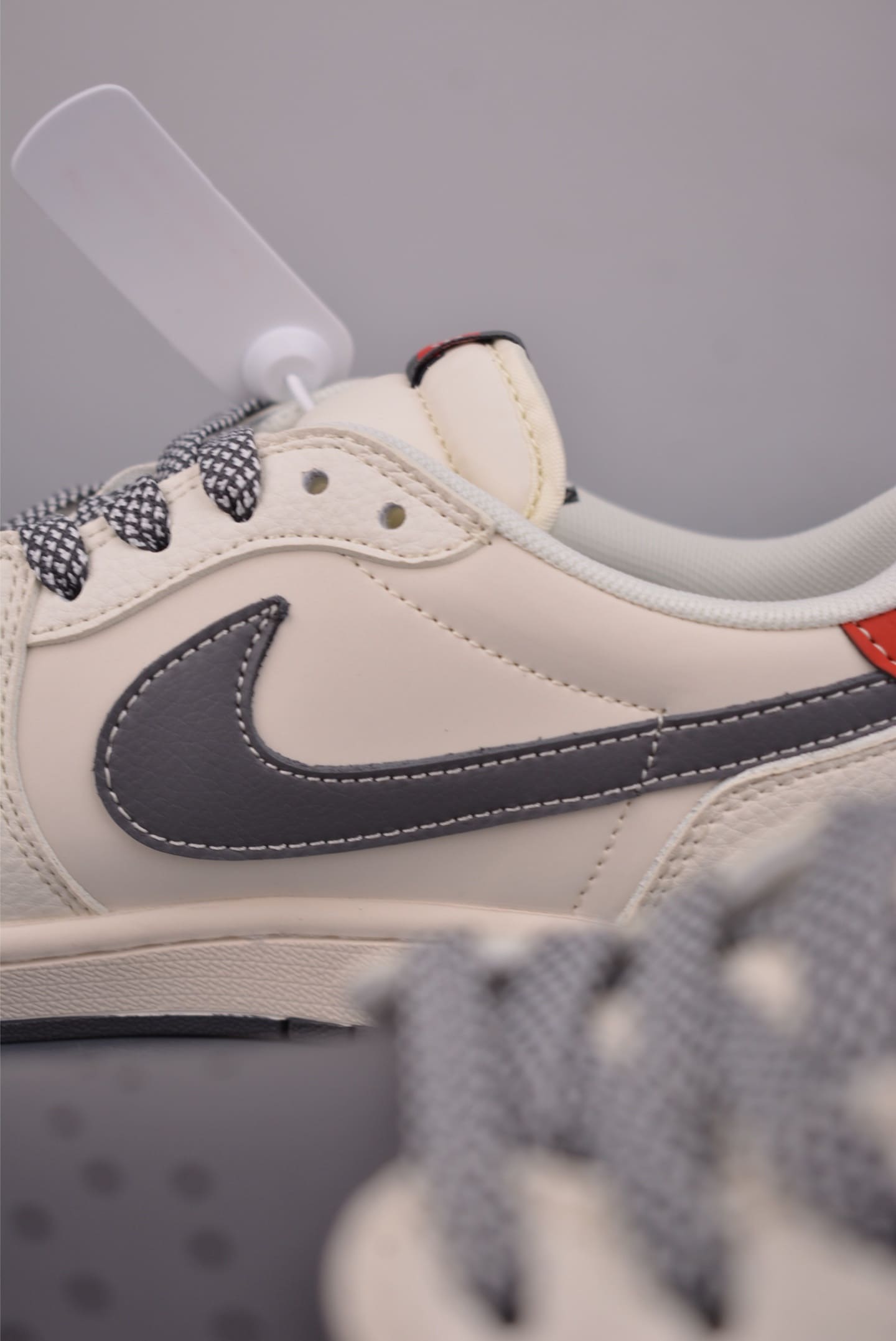 GIÀY SUPREME X TRAVIS SCOTT X AIR JORDAN 1 LOW PHIÊN BẢN GIỚI HẠN NĂM NGỰA XÁM BE TOP QUALITY SHOES AAA