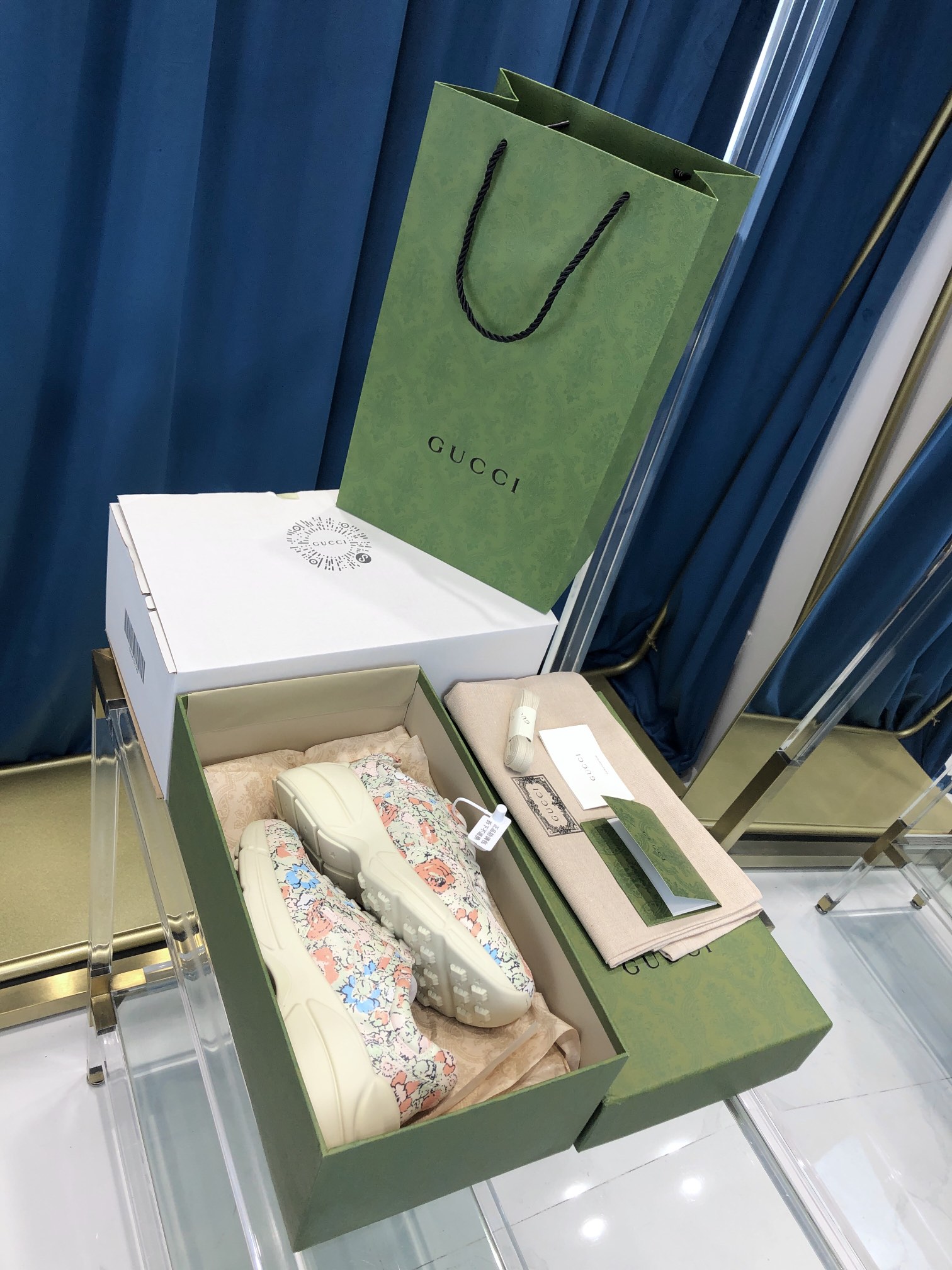 GIÀY GUCCI RHYTON GG ITALIA SNEAKERS SHOES UNISEX