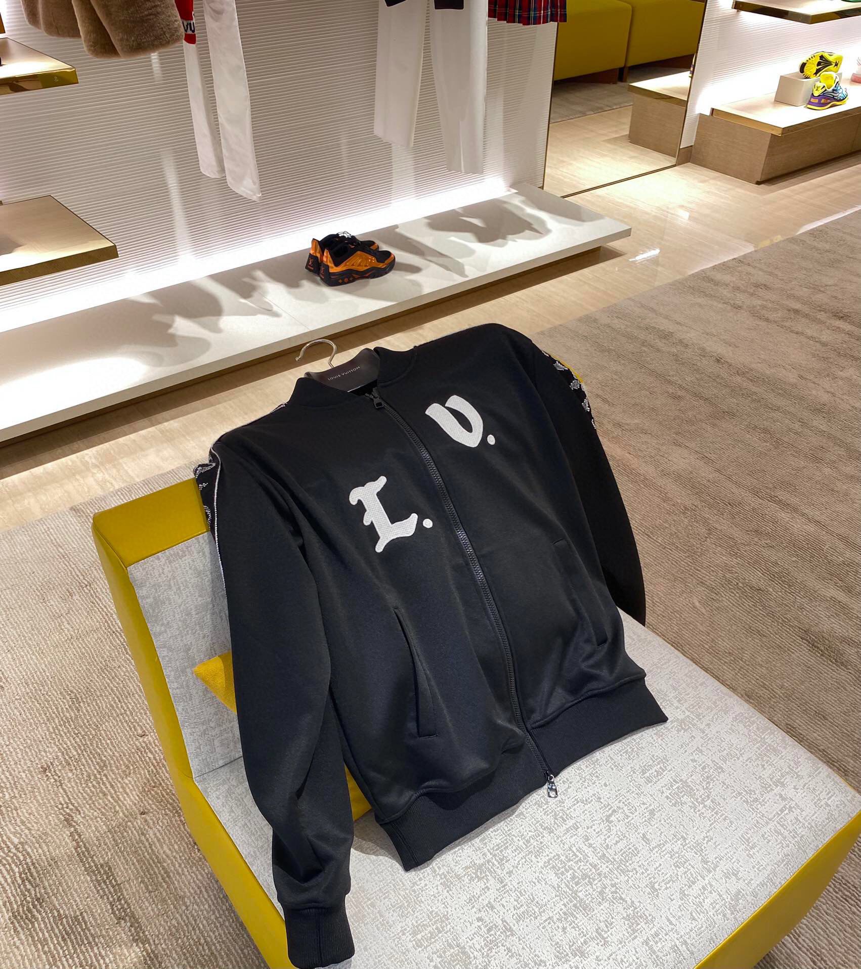 ÁO LOUIS VUITTON LV LOGO CHEST JACKET