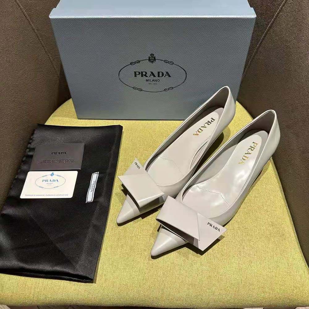 GIÀY Prada Women Brushed Leather Pumps-Gray
