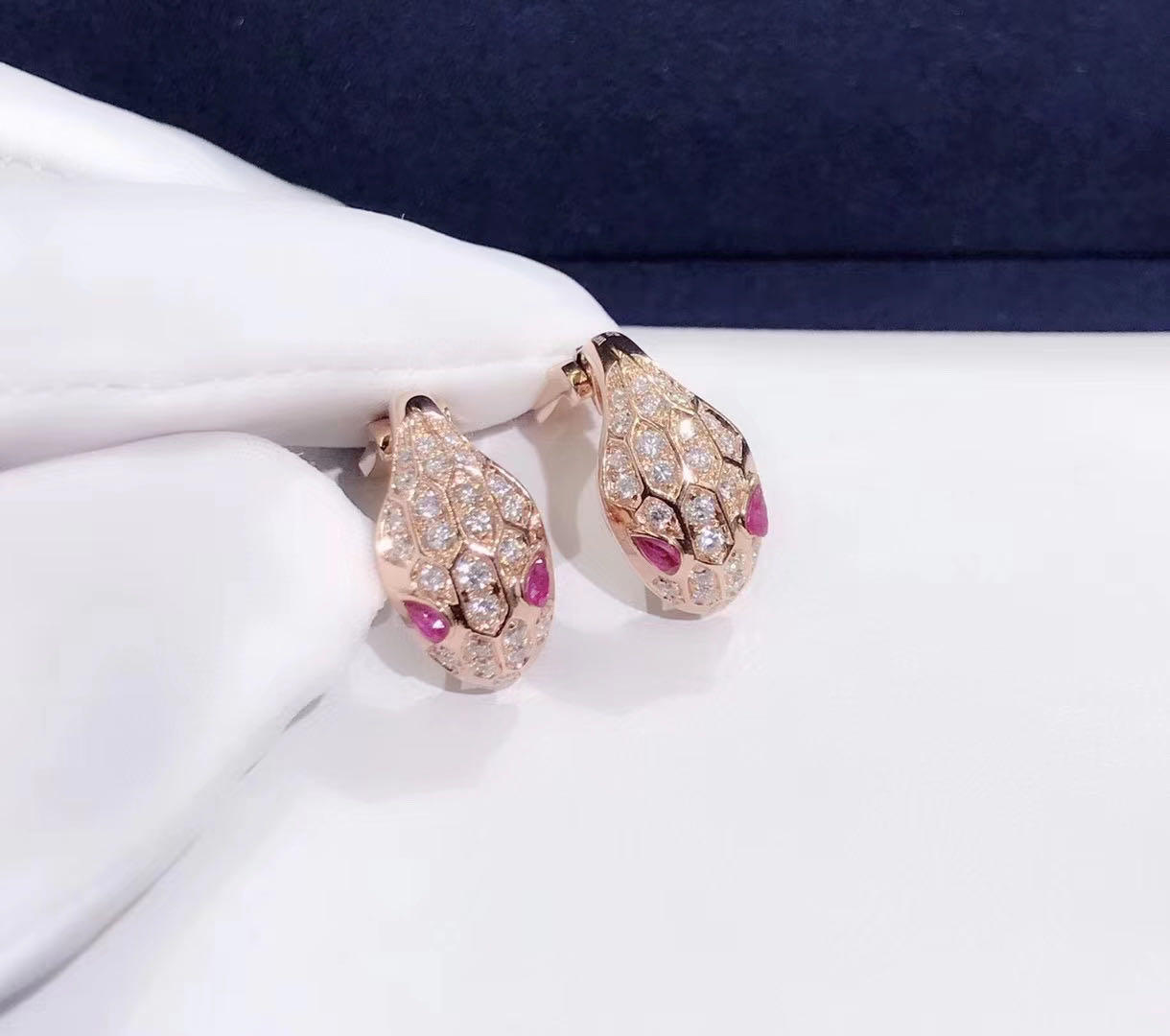 BÔNG TAI VÀNG HỒNG BVLGARI Serpenti 18k rose gold diamonds