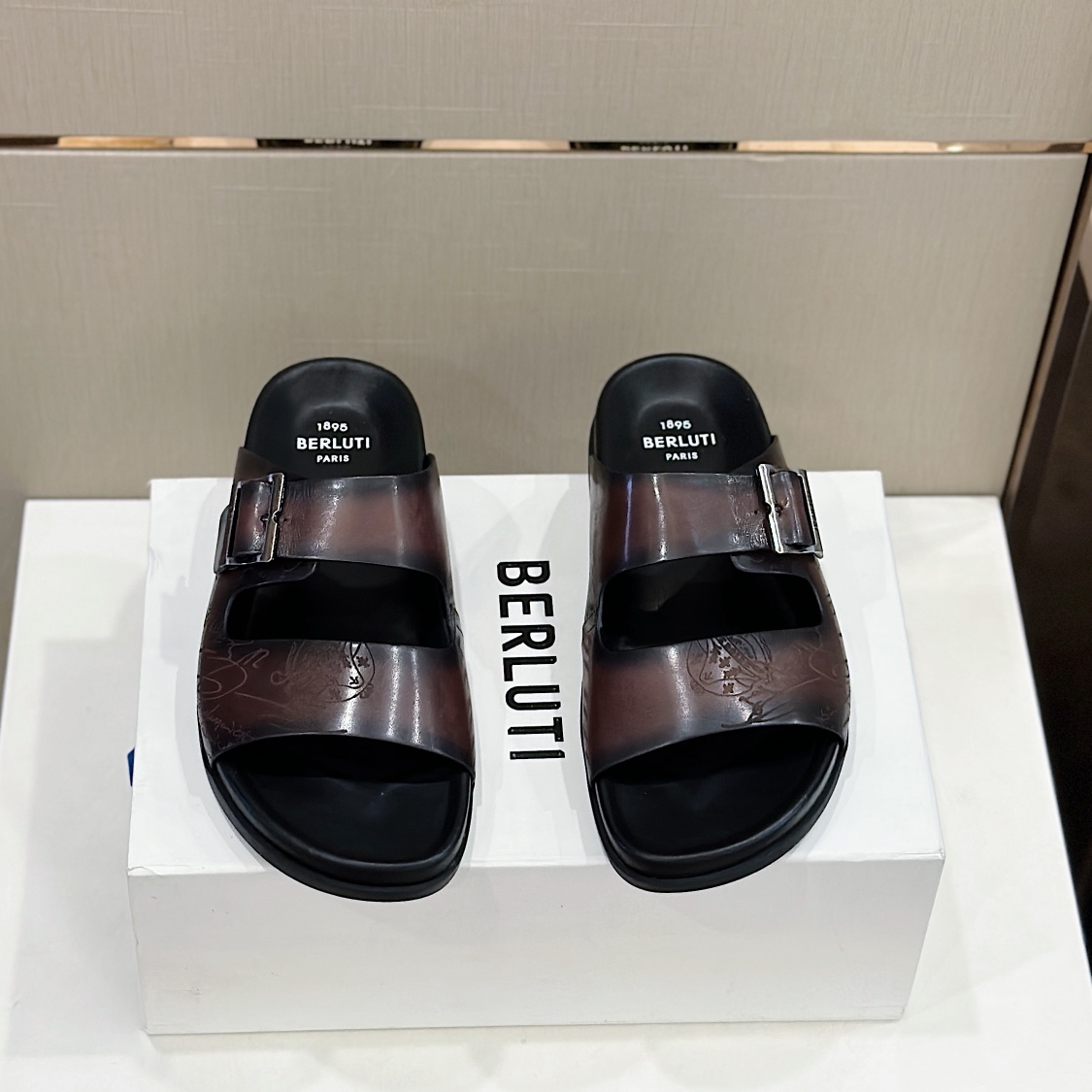 DÉP BERLUTI PATINA LEATHER SLIPPER